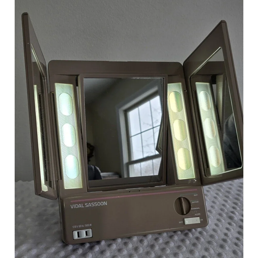 Vintage Vidal Sassoon Vanity Mirror Lighted 4-Way Makeup Magnifying Taupe Works